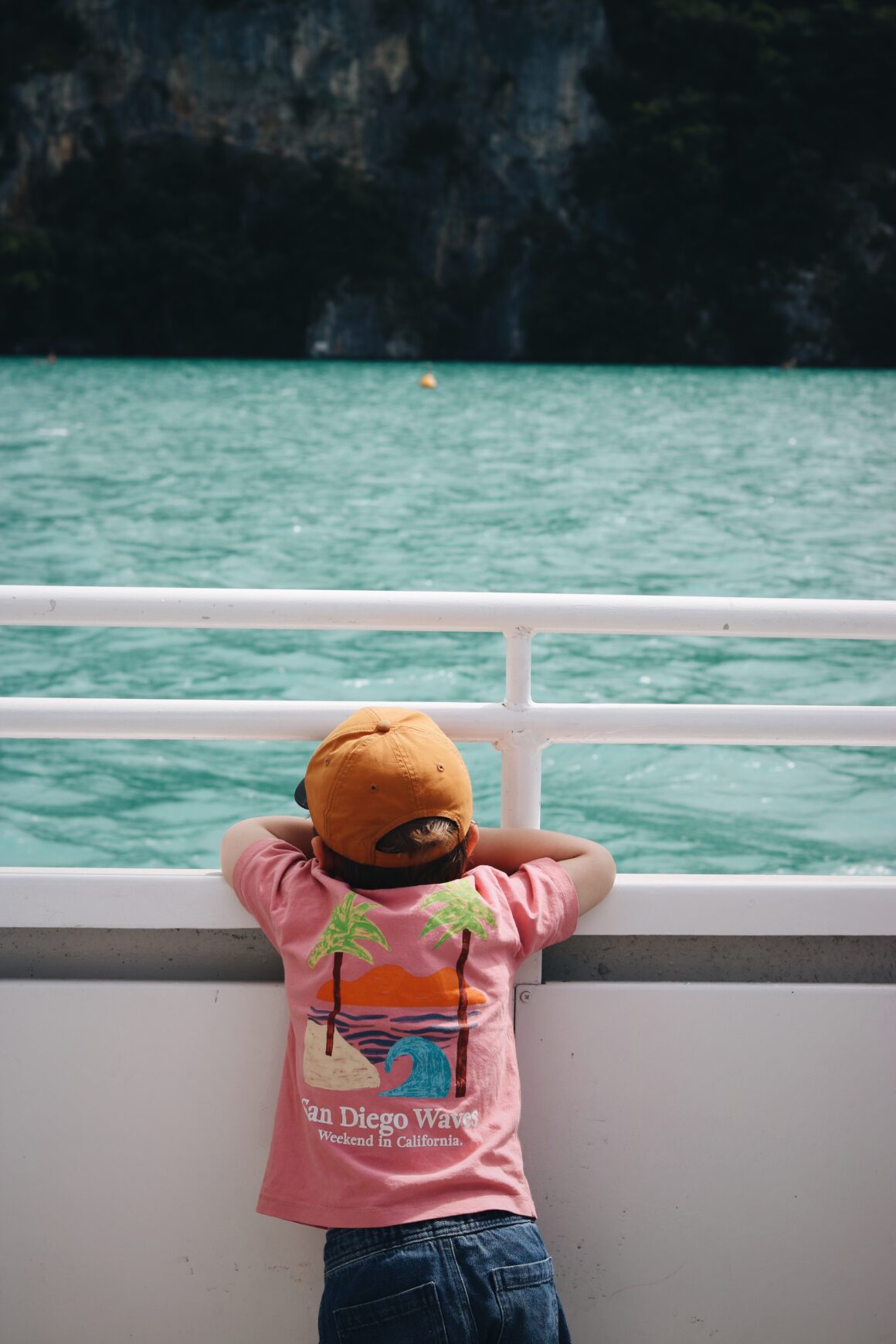 Visiter Annecy en Famille - Naviguer sur le lac