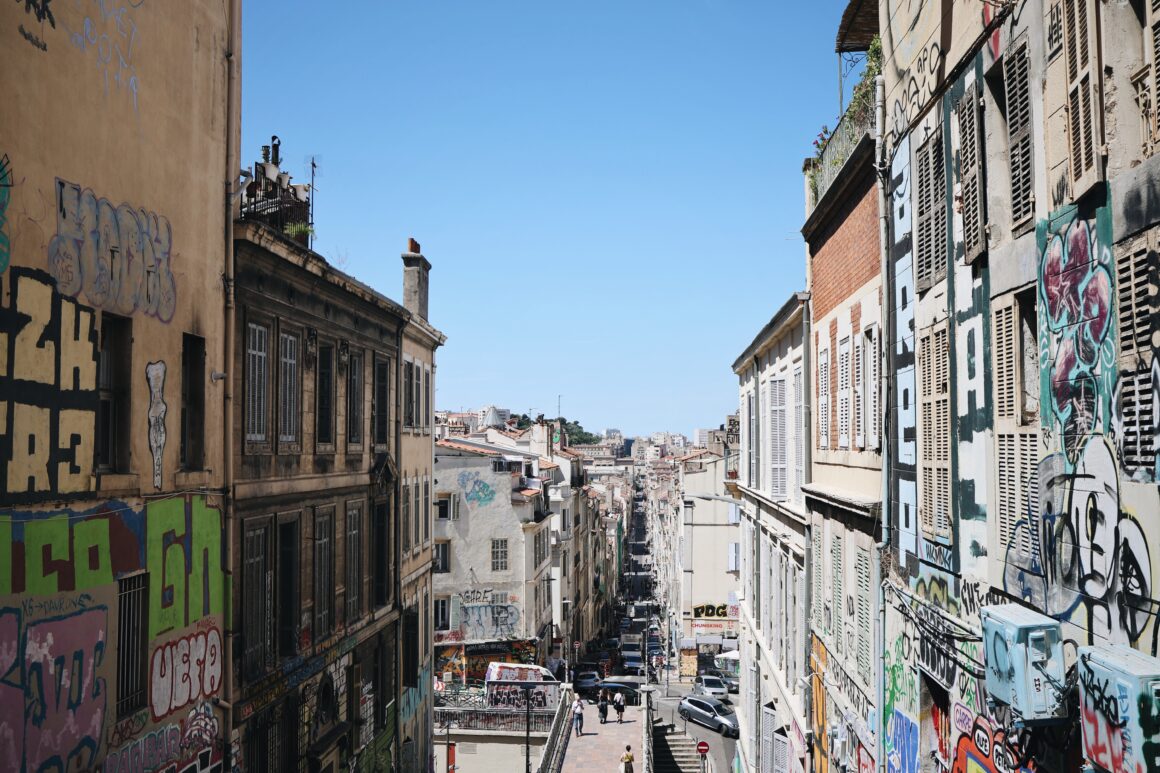 Week-end à Marseille en famille déjeuner sur le cours Julien